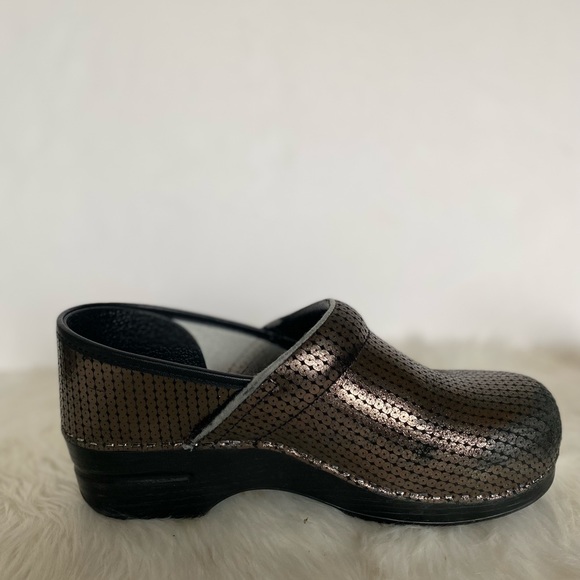 Dansko Professional Sequin Clog / Size 40 - Picture 7 of 15